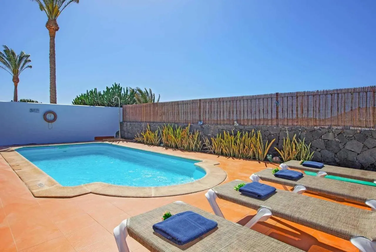 Naomi Villa Playa Blanca  Spain